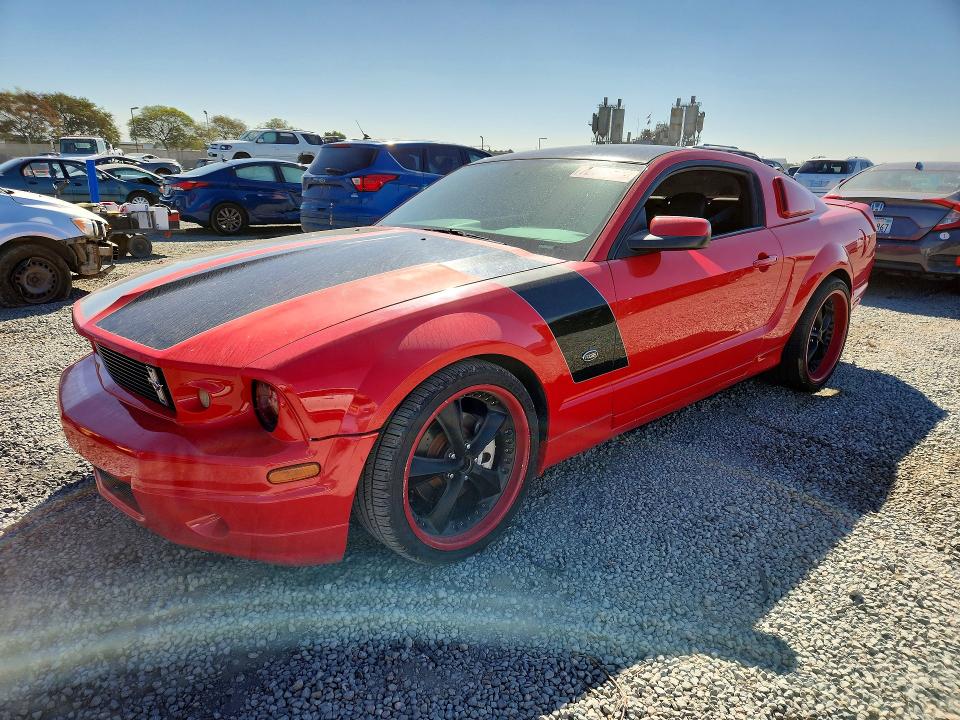 2007 Ford Mustang მანქანა იყიდება აუქციონზე, vin: 1ZVHT82H275255559, აუქციონის ნომერი: 72408276