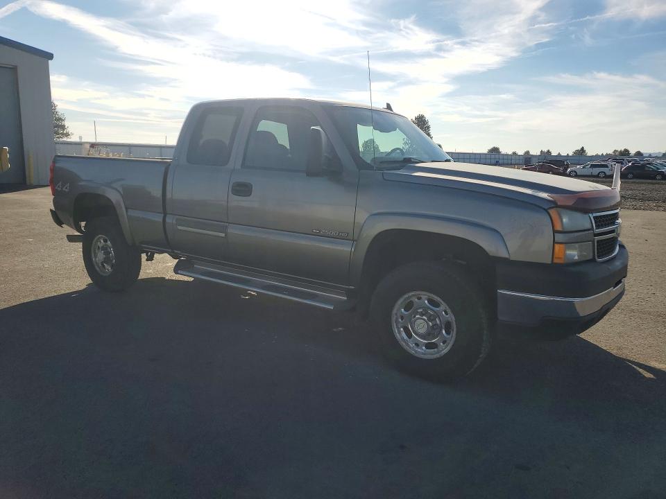 72968366 :رقم المزاد ، 1GCHK29UX6E160638 vin ، 2006 Chevrolet Silverado مزاد بيع