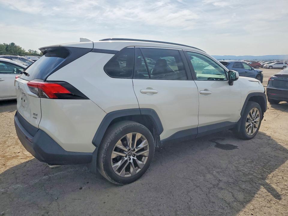 Продаж на аукціоні авто 2021 Toyota Rav4, vin: 2T3A1RFV3MW163235, номер лоту: 71141616