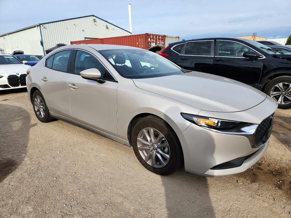 Продажа на аукционе авто 2022 Mazda 3, vin: JM1BPACL3N1510084, номер лота: 71625886
