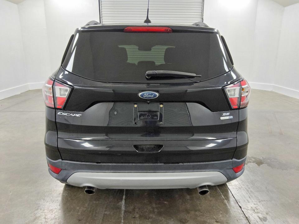 Продажа на аукционе авто 2018 Ford Escape, vin: 1FMCU9GD9JUC40135, номер лота: 57031236