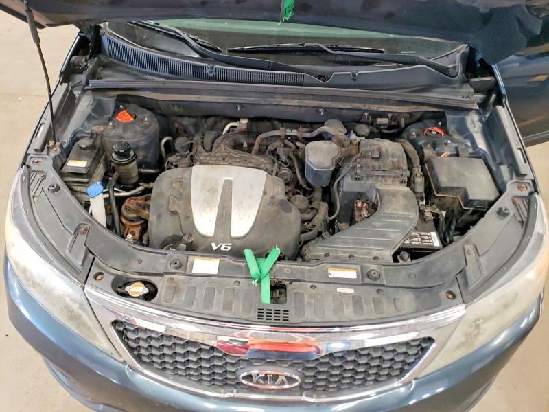 71773496 :رقم المزاد ، 5XYKU4A21BG040587 vin ، 2011 Kia Sorento مزاد بيع