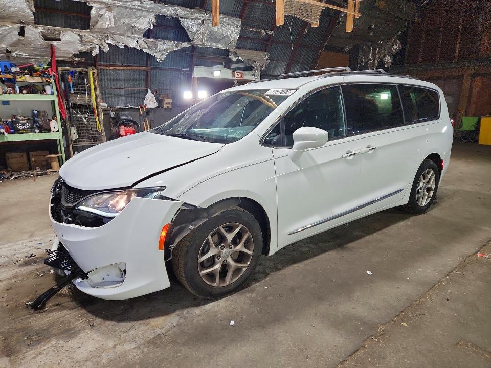 Auction sale of the 2020 Chrysler Pacifica, vin: 2C4RC1BG0LR106733, lot number: 71099696