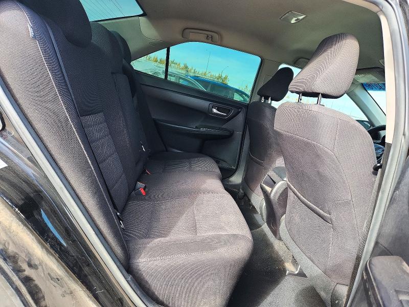 71319376 :رقم المزاد ، 4T1BF1FK3FU008953 vin ، 2015 Toyota Camry مزاد بيع
