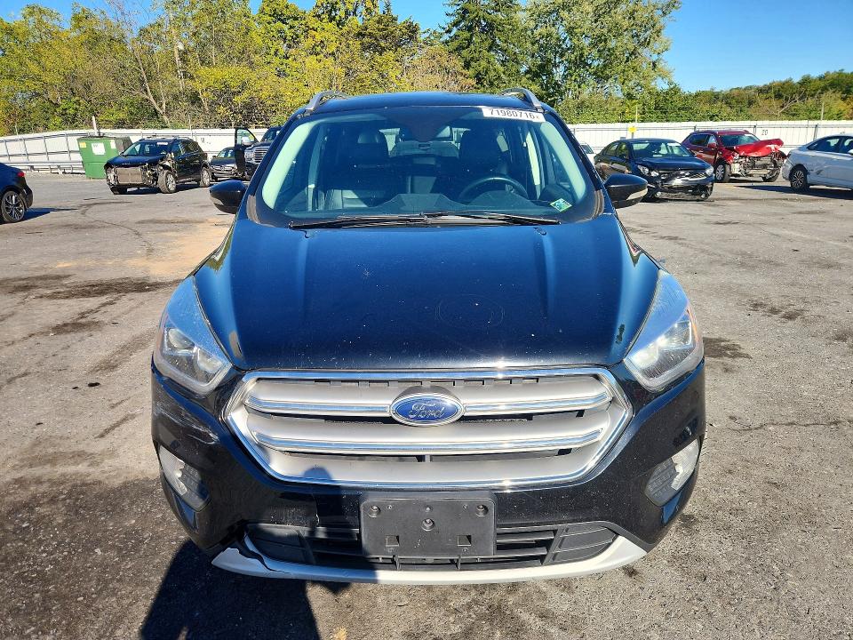 71980716 :رقم المزاد ، 1FMCU9J93HUE52205 vin ، 2017 Ford Escape مزاد بيع