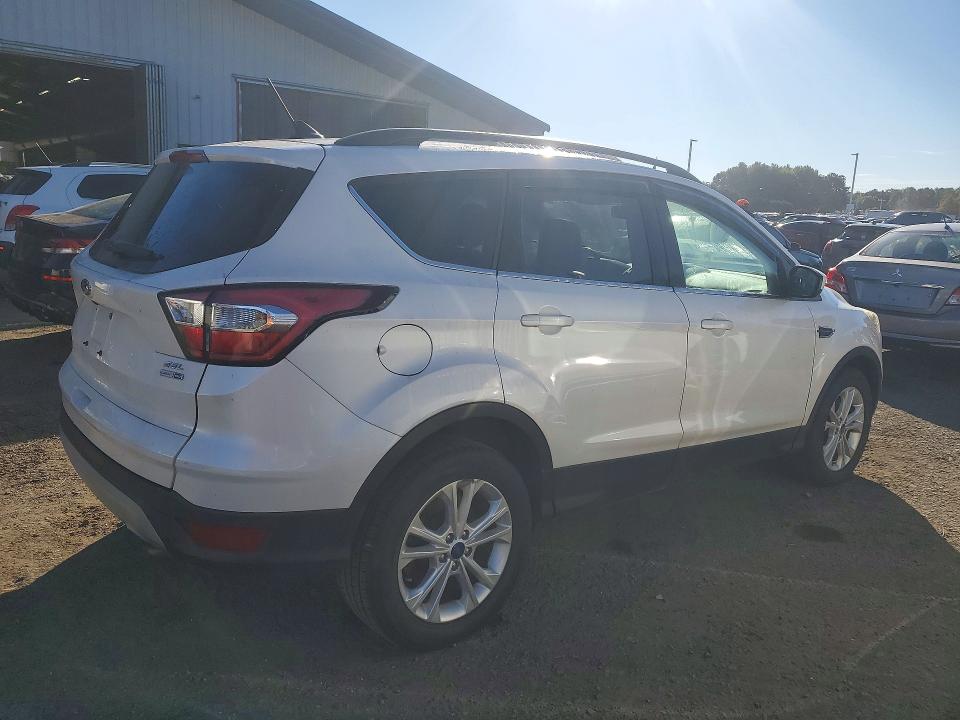 72376506 :رقم المزاد ، 1FMCU9HD5JUA14382 vin ، 2018 Ford Escape مزاد بيع