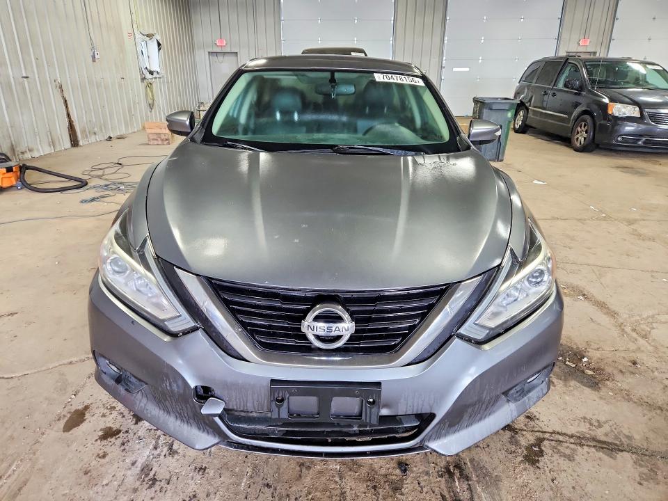 2018 Nissan Altima მანქანა იყიდება აუქციონზე, vin: 1N4AL3APXJC183244, აუქციონის ნომერი: 70478156