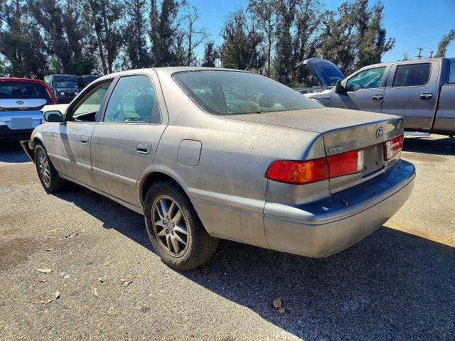 70952326 :رقم المزاد ، 4T1BG22K51U043284 vin ، 2001 Toyota Camry مزاد بيع