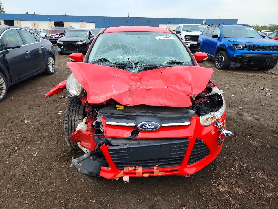 2013 Ford Focus მანქანა იყიდება აუქციონზე, vin: 1FADP3K2XDL255732, აუქციონის ნომერი: 71014606