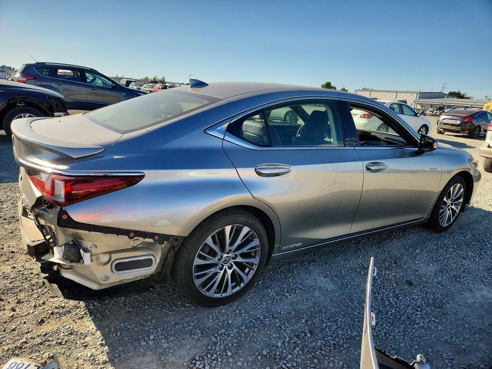 71687146 :رقم المزاد ، JTHB21B19K2034751 vin ، 2019 Lexus Es مزاد بيع