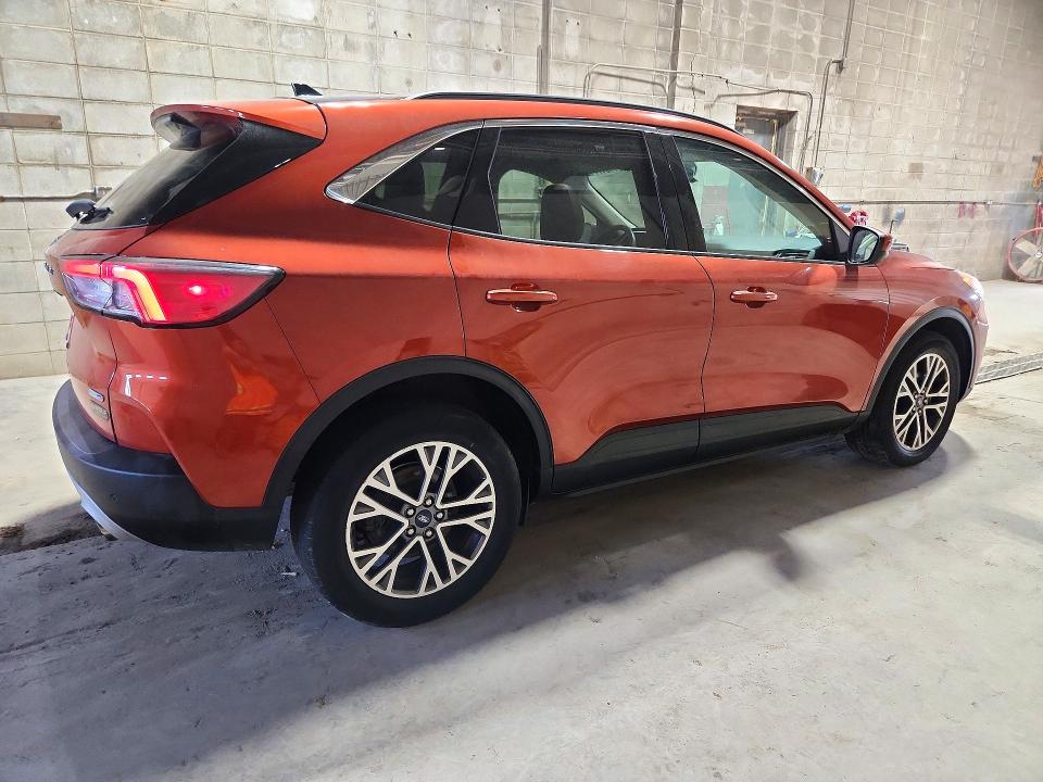 2020 Ford Escape მანქანა იყიდება აუქციონზე, vin: 1FMCU9H67LUA56928, აუქციონის ნომერი: 71917716
