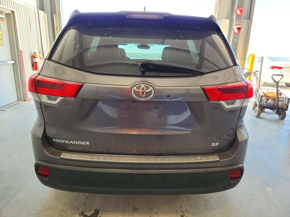 Aukcja sprzedaży 2018 Toyota Highlander, vin: 5TDJZRFH0JS552852, numer aukcji: 72125766