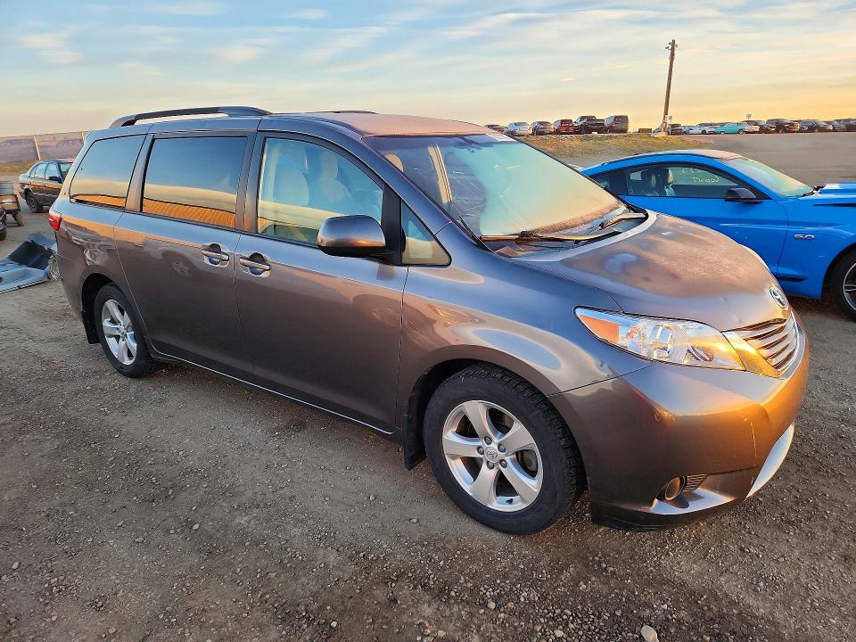 Продаж на аукціоні авто 2015 Toyota Sienna, vin: 5TDKK3DC5FS608255, номер лоту: 73231926