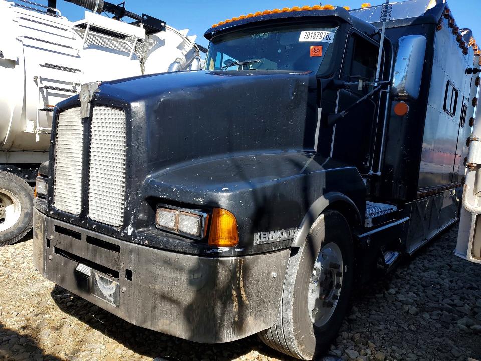 Продажа на аукционе авто 1999 Kenworth Construction, vin: 1XKADB9X9XR797525, номер лота: 70187976