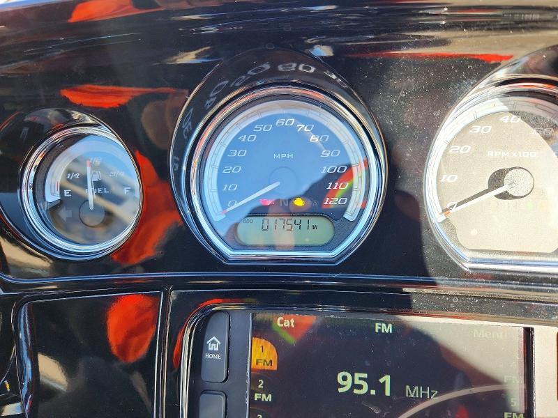 70962486 :رقم المزاد ، 1HD1KEL15EB671061 vin ، 2014 Harley-davidson Flhtk مزاد بيع