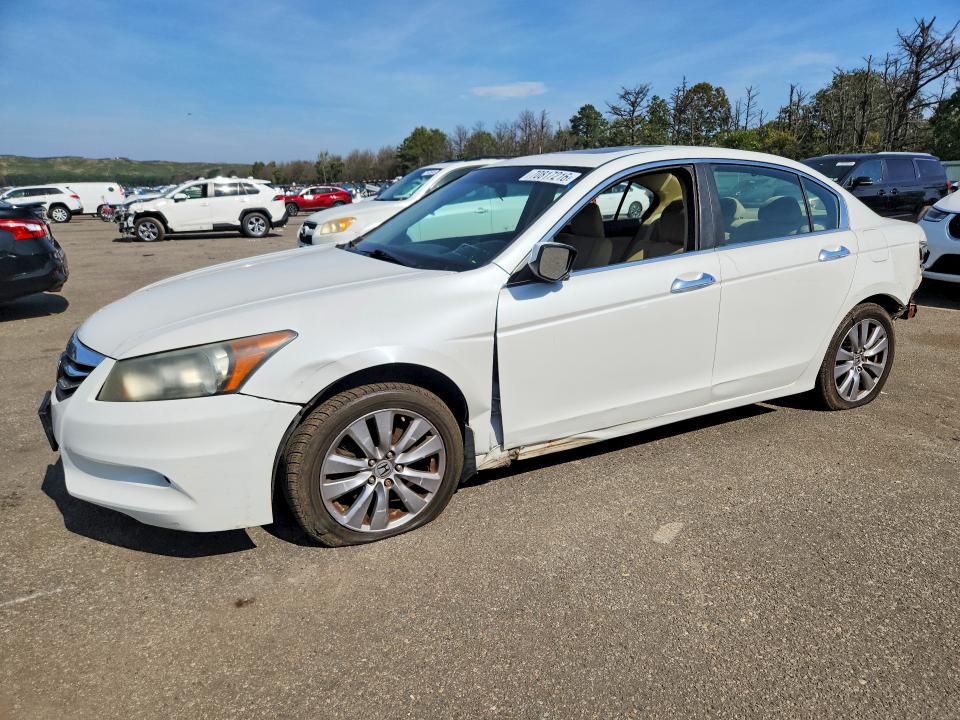 2012 Honda Accord მანქანა იყიდება აუქციონზე, vin: 1HGCP3F73CA032245, აუქციონის ნომერი: 70817216