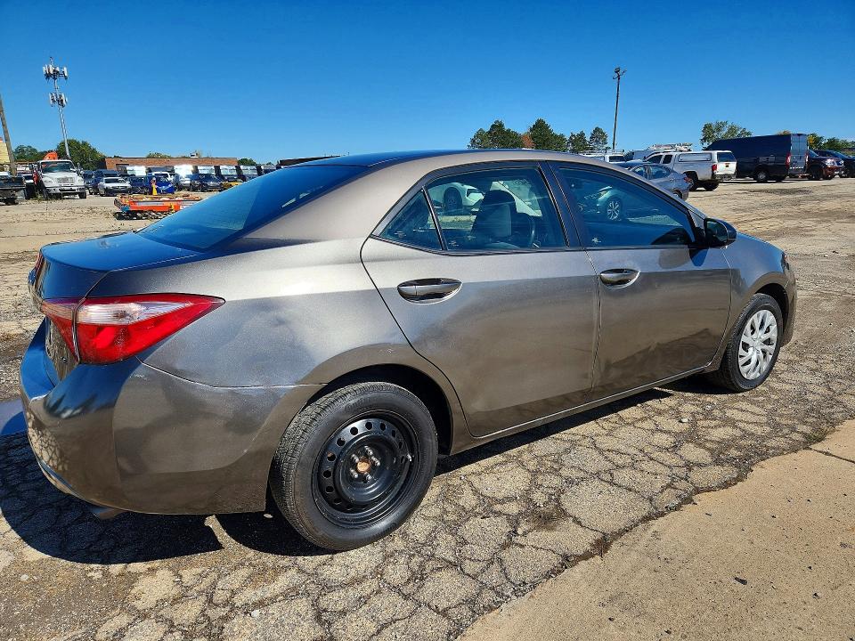 Продаж на аукціоні авто 2018 Toyota Corolla, vin: 5YFBURHE9JP744575, номер лоту: 70345456