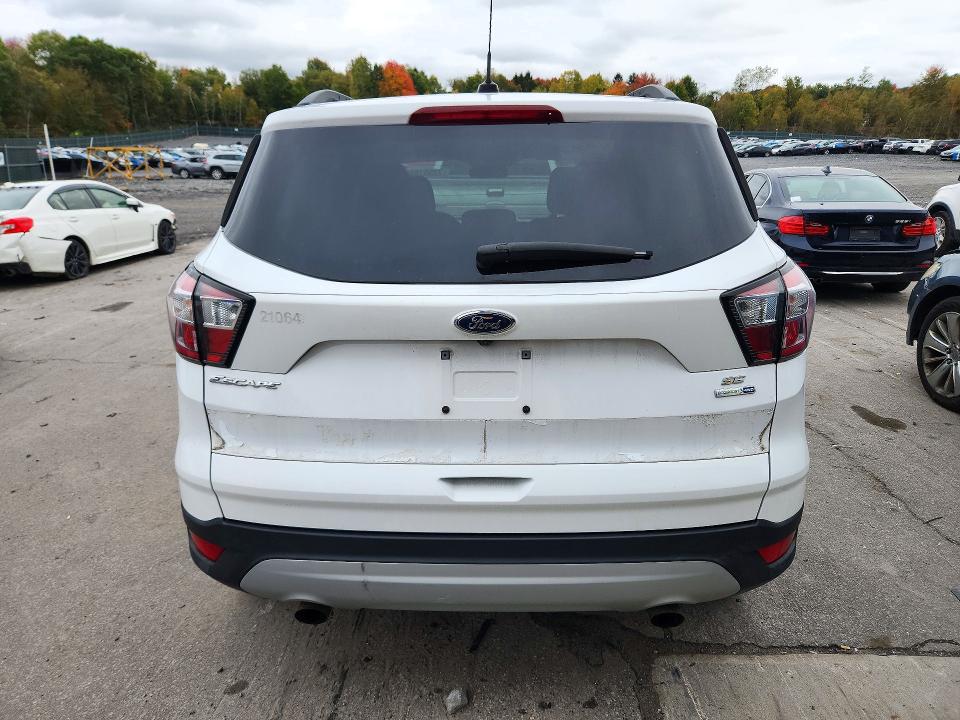 72531886 :رقم المزاد ، 1FMCU9GD1JUC60833 vin ، 2018 Ford Escape مزاد بيع