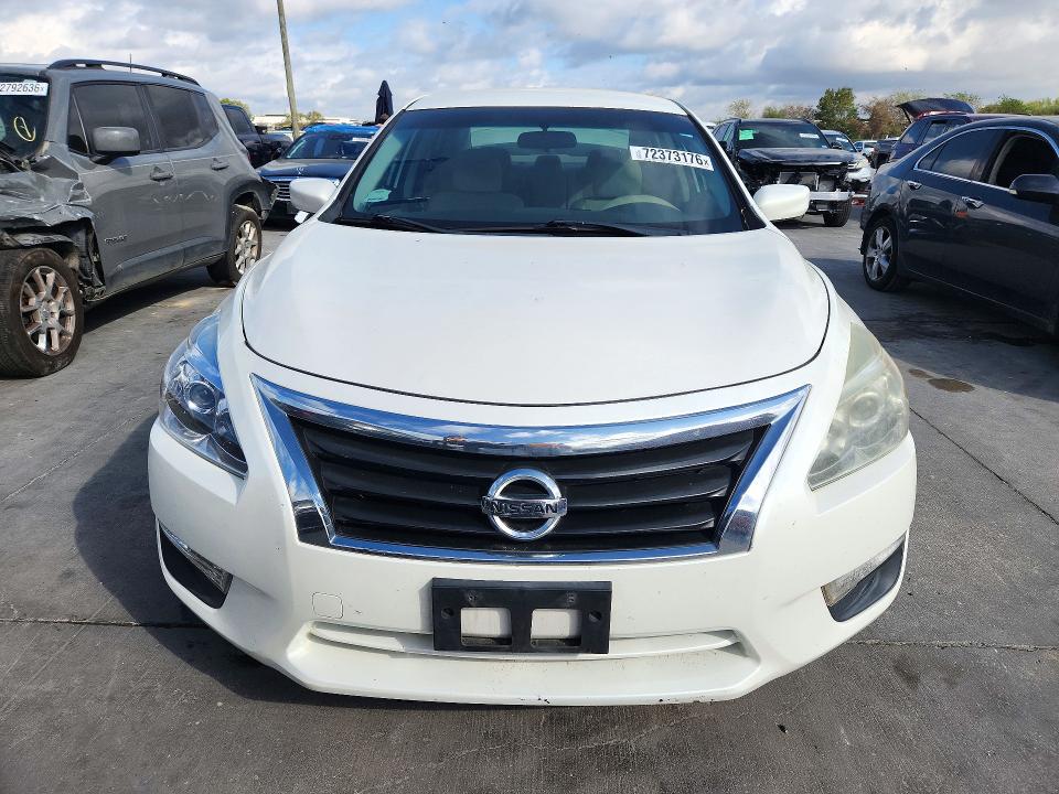 2015 Nissan Altima მანქანა იყიდება აუქციონზე, vin: 1N4AL3AP2FN340406, აუქციონის ნომერი: 72373176