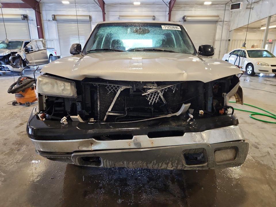 Продажа на аукционе авто 2004 Chevrolet Silverado, vin: 2GCEK13TX41421830, номер лота: 71253696