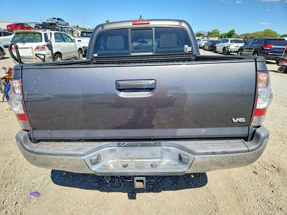 71496196 :رقم المزاد ، 5TFJU4GN8FX074655 vin ، 2015 Toyota Tacoma مزاد بيع