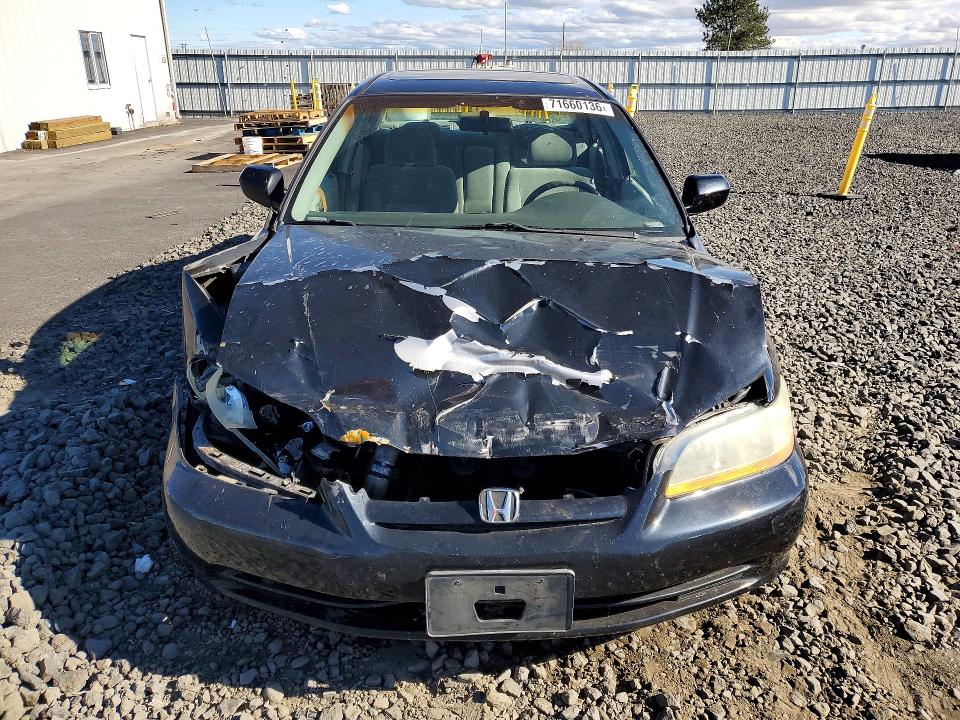 2002 Honda Accord მანქანა იყიდება აუქციონზე, vin: 1HGCG56782A071617, აუქციონის ნომერი: 71660136