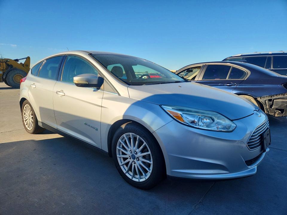 Продажа на аукционе авто 2013 Ford Focus, vin: 1FADP3R41DL139858, номер лота: 73101356