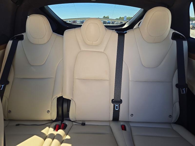 70988666 :رقم المزاد ، 5YJXCDE24LF299425 vin ، 2020 Tesla Model X مزاد بيع
