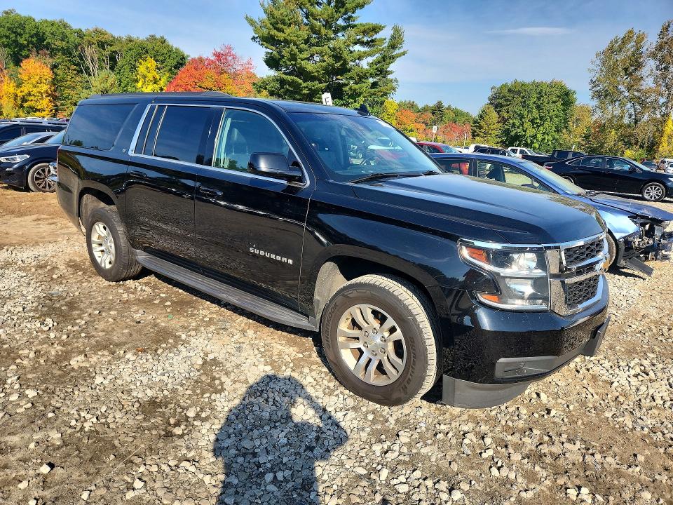 71260966 :رقم المزاد ، 1GNSKHKC5KR141984 vin ، 2019 Chevrolet Suburban مزاد بيع