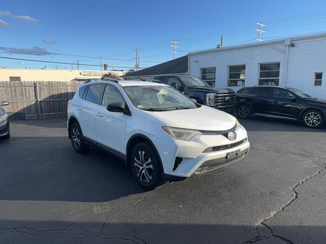 Продаж на аукціоні авто 2017 Toyota Rav4, vin: JTMBFREV7HJ700751, номер лоту: 72607296