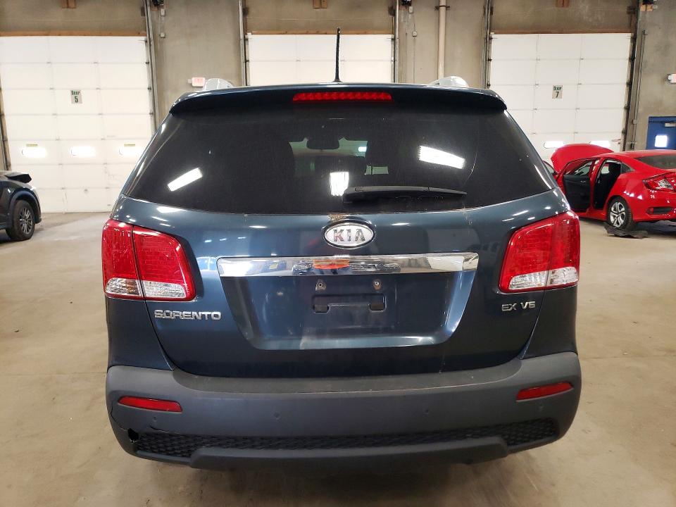 71773496 :رقم المزاد ، 5XYKU4A21BG040587 vin ، 2011 Kia Sorento مزاد بيع