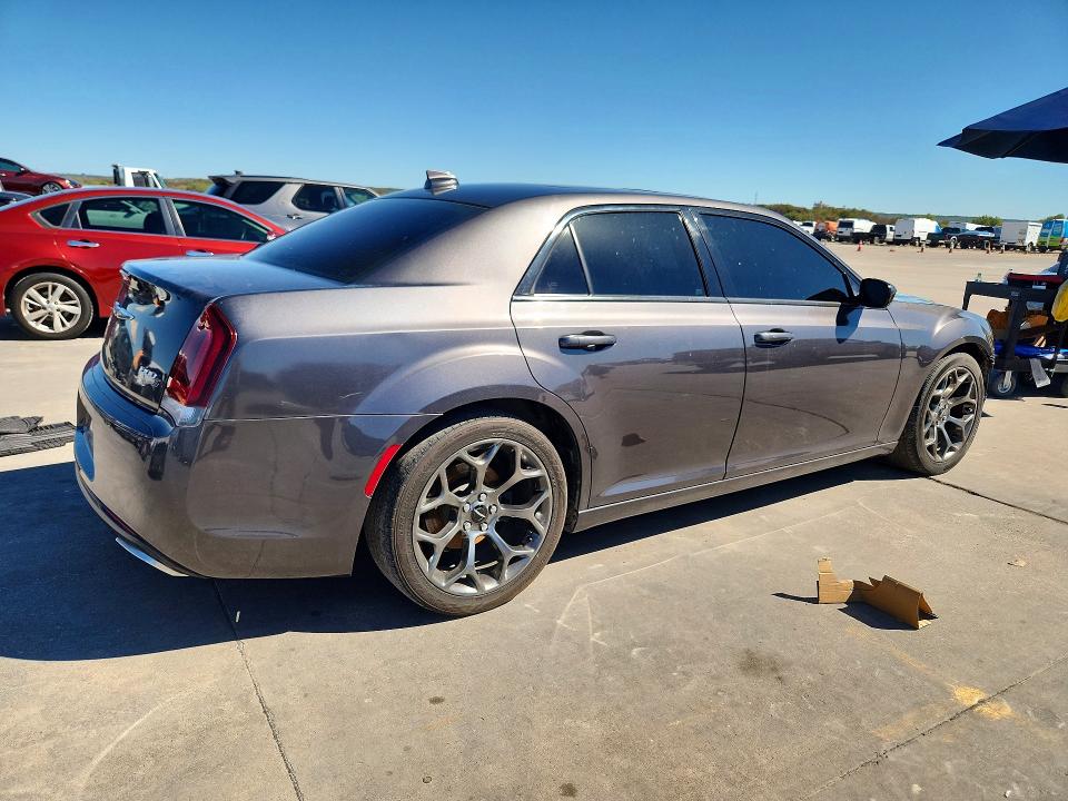 2016 Chrysler 300 მანქანა იყიდება აუქციონზე, vin: 2C3CCABG9GH224320, აუქციონის ნომერი: 71772716