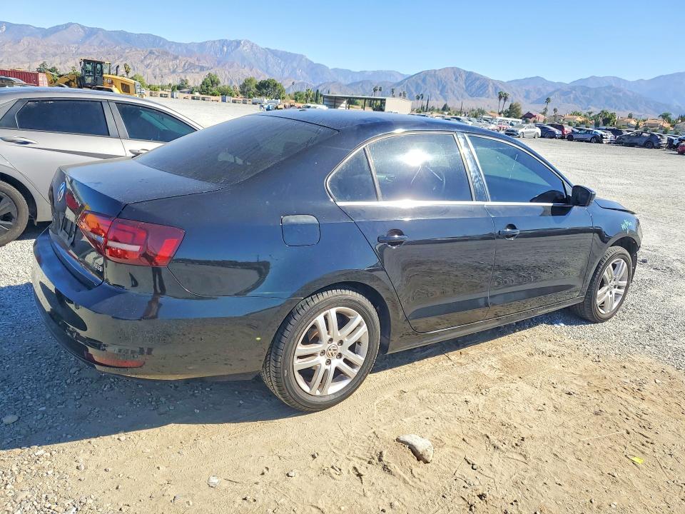 2017 Volkswagen Jetta მანქანა იყიდება აუქციონზე, vin: 3VW2B7AJXHM323626, აუქციონის ნომერი: 70382976