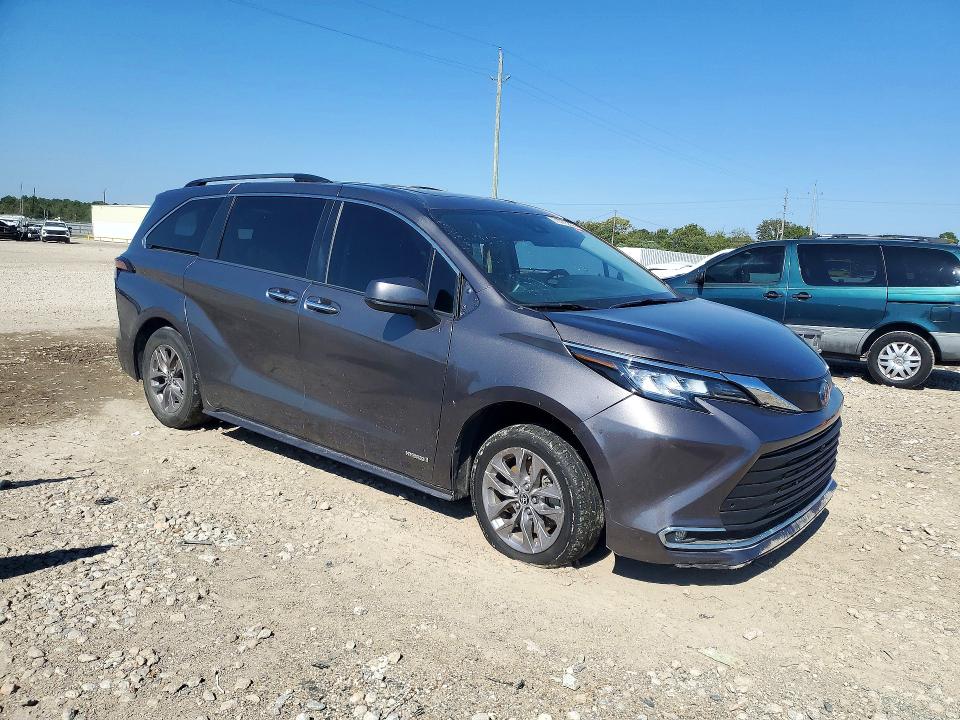 71773836 :رقم المزاد ، 5TDYRKEC8MS013850 vin ، 2021 Toyota Sienna مزاد بيع