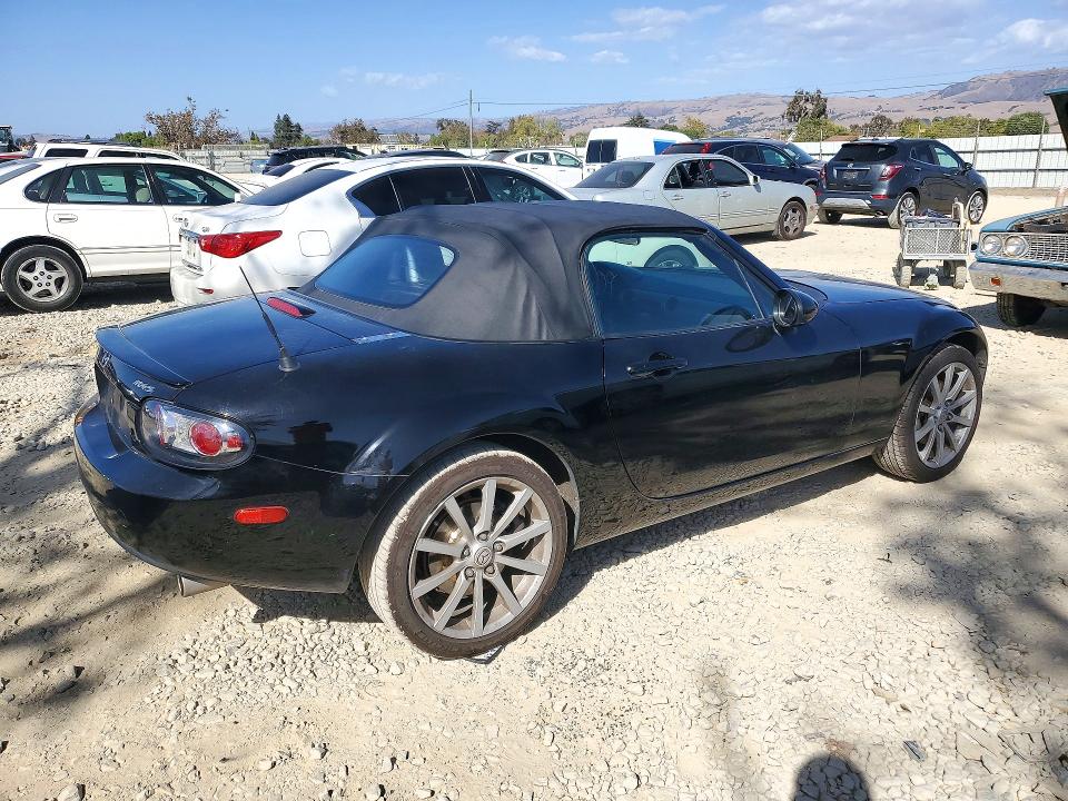 Продажа на аукционе авто 2006 Mazda Mx-5 Miata, vin: JM1NC25F460111407, номер лота: 72590316