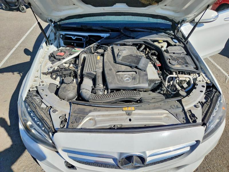 2015 Mercedes-benz C მანქანა იყიდება აუქციონზე, vin: 55SWF4KB1FU013590, აუქციონის ნომერი: 71227126