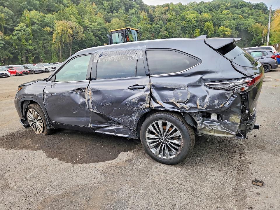Продаж на аукціоні авто 2021 Toyota Highlander, vin: 5TDEBRCH6MS031228, номер лоту: 71456466