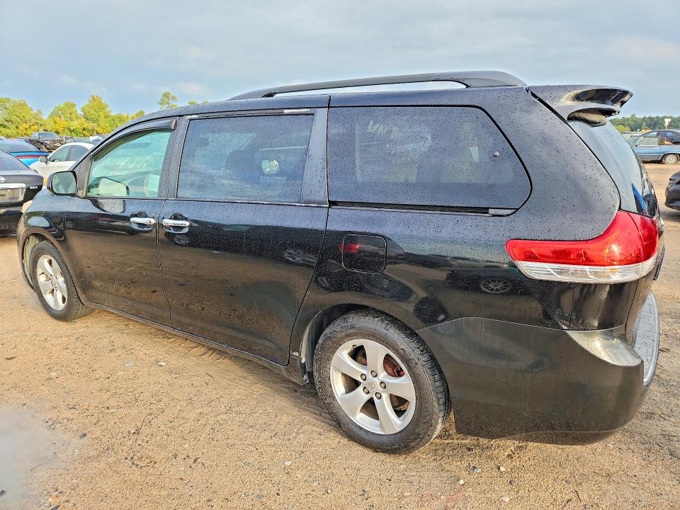 Продажа на аукционе авто 2014 Toyota Sienna, vin: 5TDKK3DC2ES496819, номер лота: 71630336