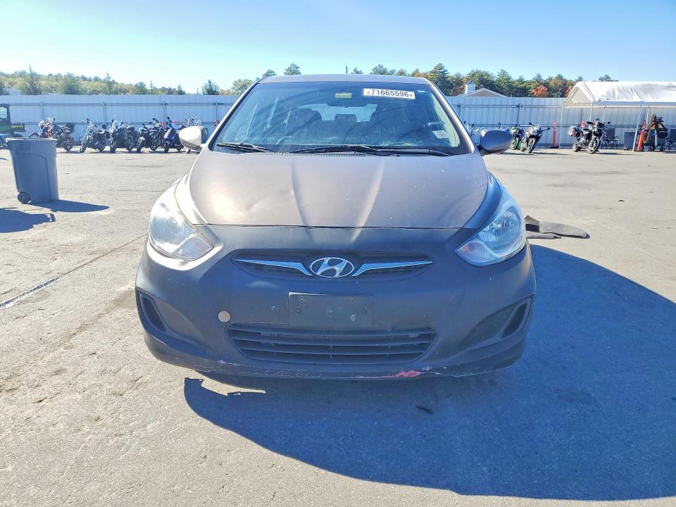 2013 Hyundai Accent მანქანა იყიდება აუქციონზე, vin: KMHCT5AE2DU118461, აუქციონის ნომერი: 71665596