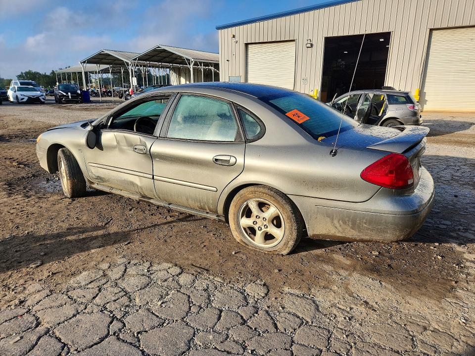 71476236 :رقم المزاد ، 1FAFP55S22A169484 vin ، 2002 Ford Taurus مزاد بيع