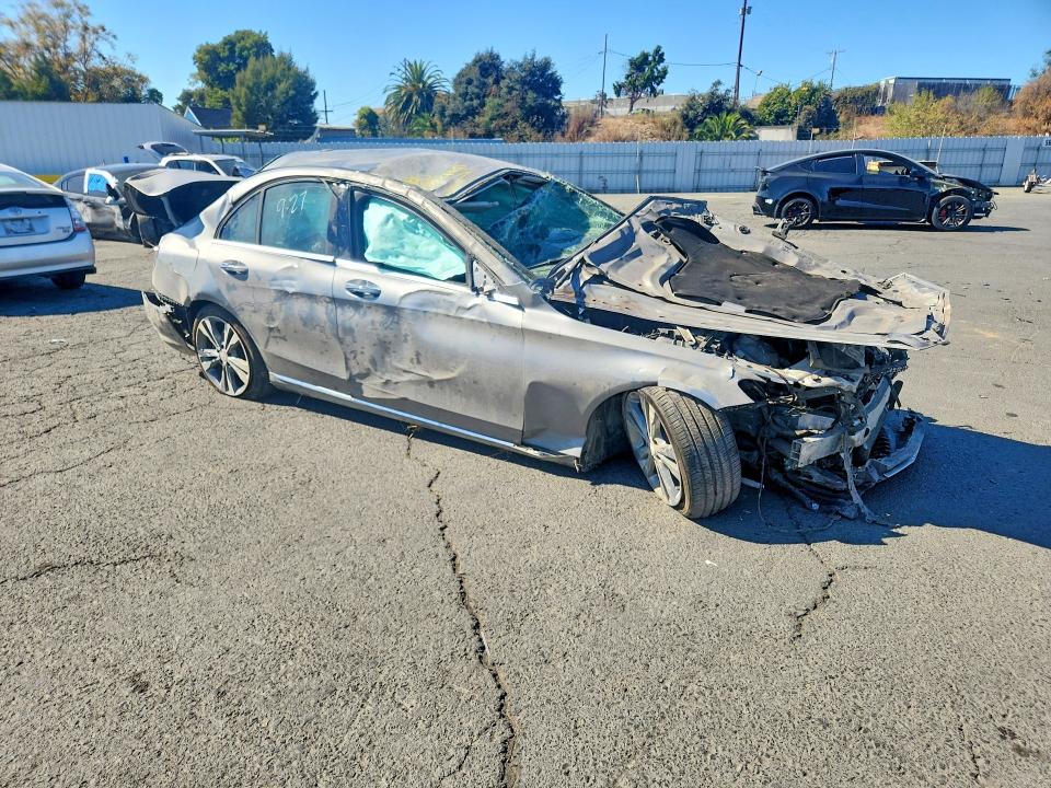 Продажа на аукционе авто 2015 Mercedes-benz C, vin: 55SWF4JB8FU065851, номер лота: 71492806