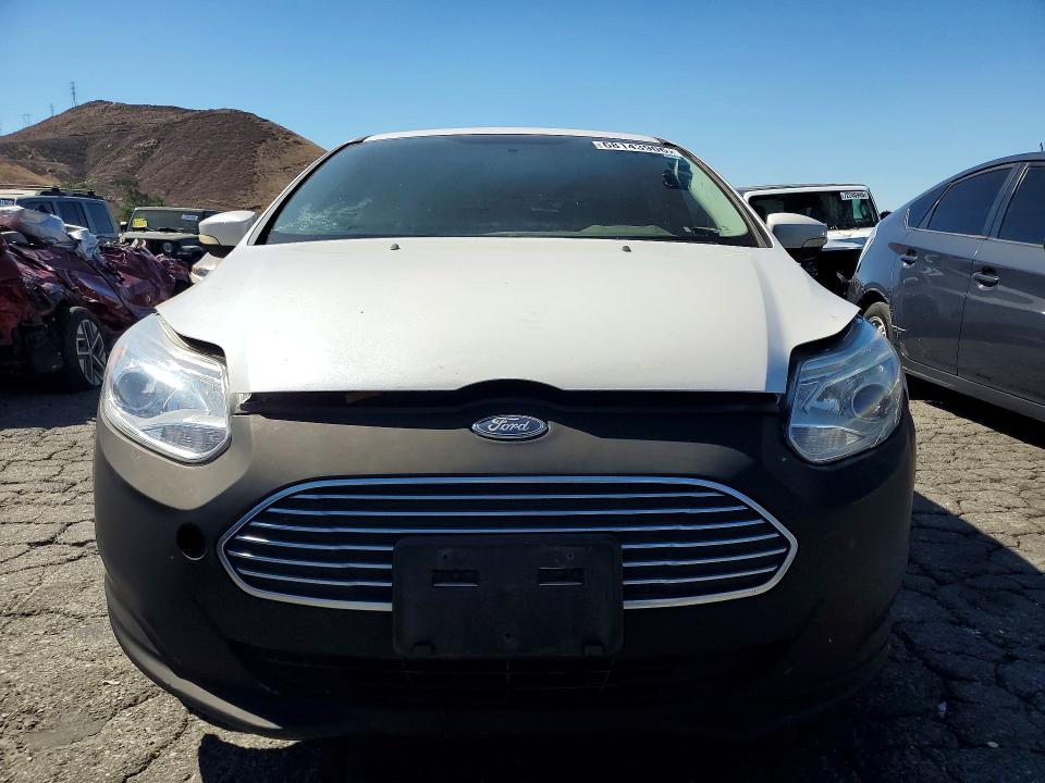 2017 Ford Focus მანქანა იყიდება აუქციონზე, vin: 1FADP3R4XHL325341, აუქციონის ნომერი: 68143906