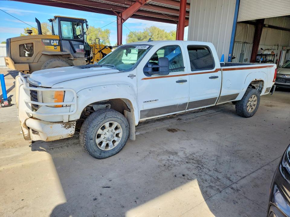 59734896 :رقم المزاد ، 1GT423C87BF253136 vin ، 2011 Gmc Sierra مزاد بيع