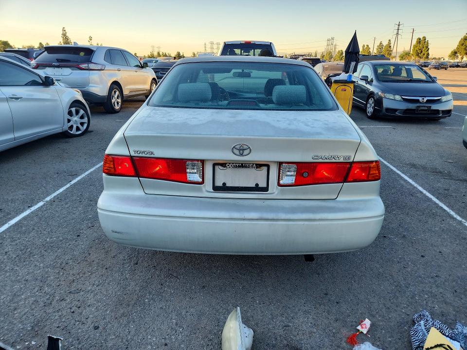 2000 Toyota Camry მანქანა იყიდება აუქციონზე, vin: 4T1BG22K4YU708377, აუქციონის ნომერი: 71693056