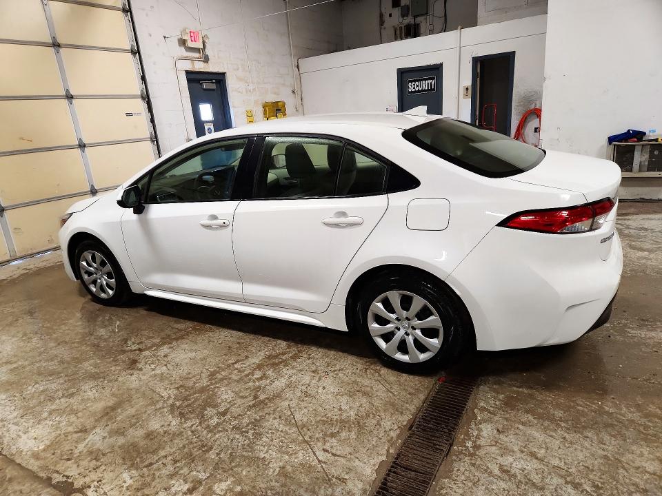Продажа на аукционе авто 2023 Toyota Corolla Hybrid, vin: JTDBCMFE5PJ015155, номер лота: 71214216