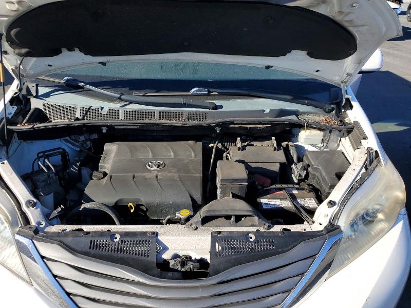2011 Toyota Sienna მანქანა იყიდება აუქციონზე, vin: 5TDYK3DC5BS114899, აუქციონის ნომერი: 72773316