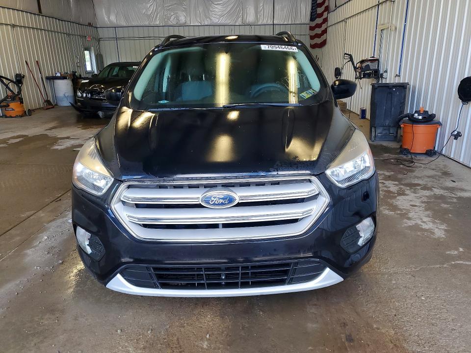 70946466 :رقم المزاد ، 1FMCU9GD7JUC46094 vin ، 2018 Ford Escape مزاد بيع