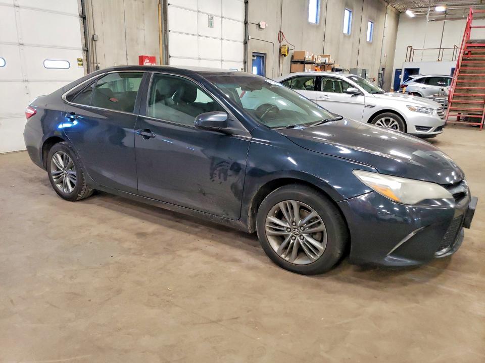 71618246 :رقم المزاد ، 4T1BF1FK4GU263354 vin ، 2016 Toyota Camry مزاد بيع