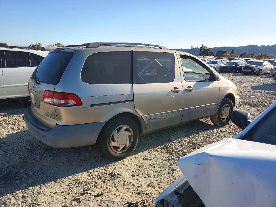 2001 Toyota Sienna მანქანა იყიდება აუქციონზე, vin: 4T3ZF13CX1U351075, აუქციონის ნომერი: 71866726