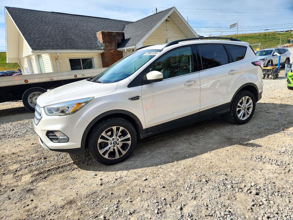 Продажа на аукционе авто 2017 Ford Escape, vin: 1FMCU9G99HUD17172, номер лота: 72997326